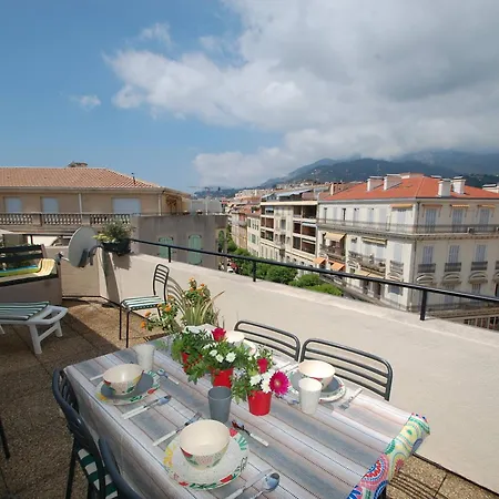 Lägenhet 2p En Centre-ville De Avec Terrasse Et Parking - Fr-1-196-280 *