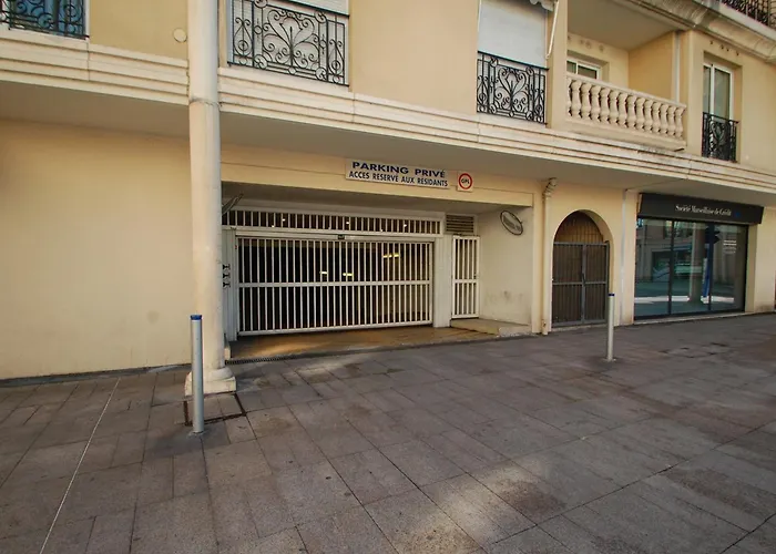 2p En Centre-ville De Avec Terrasse Et Parking - Fr-1-196-280 * マントン