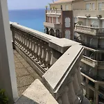 2p En Centre-ville De Avec Terrasse Et Parking - Fr-1-196-280 Apartment