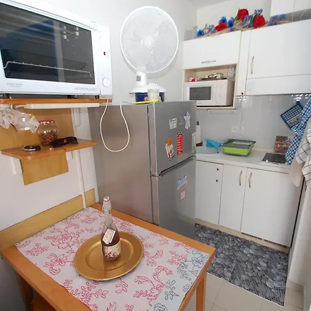 2p En Centre-ville De Avec Terrasse Et Parking - Fr-1-196-280 * Menton